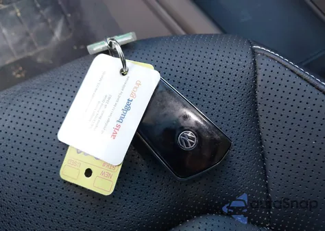 2025 Volkswagen Atlas 2.0T Se W/Technology from USA, damaged, VIN 1V2HR2CA6SC567936